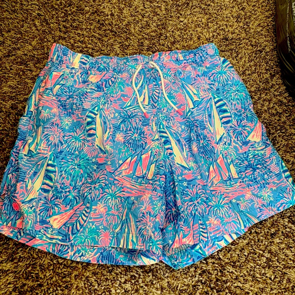 Lilly pulitzer men’s medium swim trunks. Bnwot